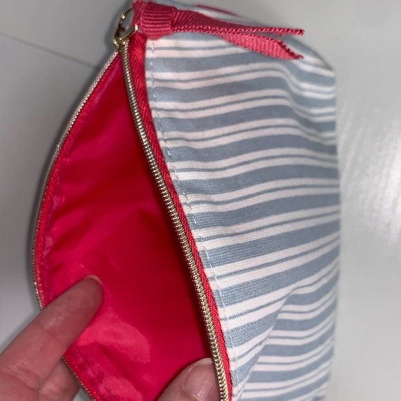 Blue and white striped Ipsy Makeup bag - Picture 4 of 4